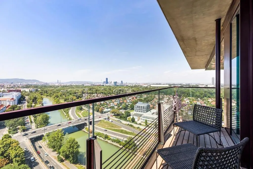 Design Apartment With Amazing View Over Wien